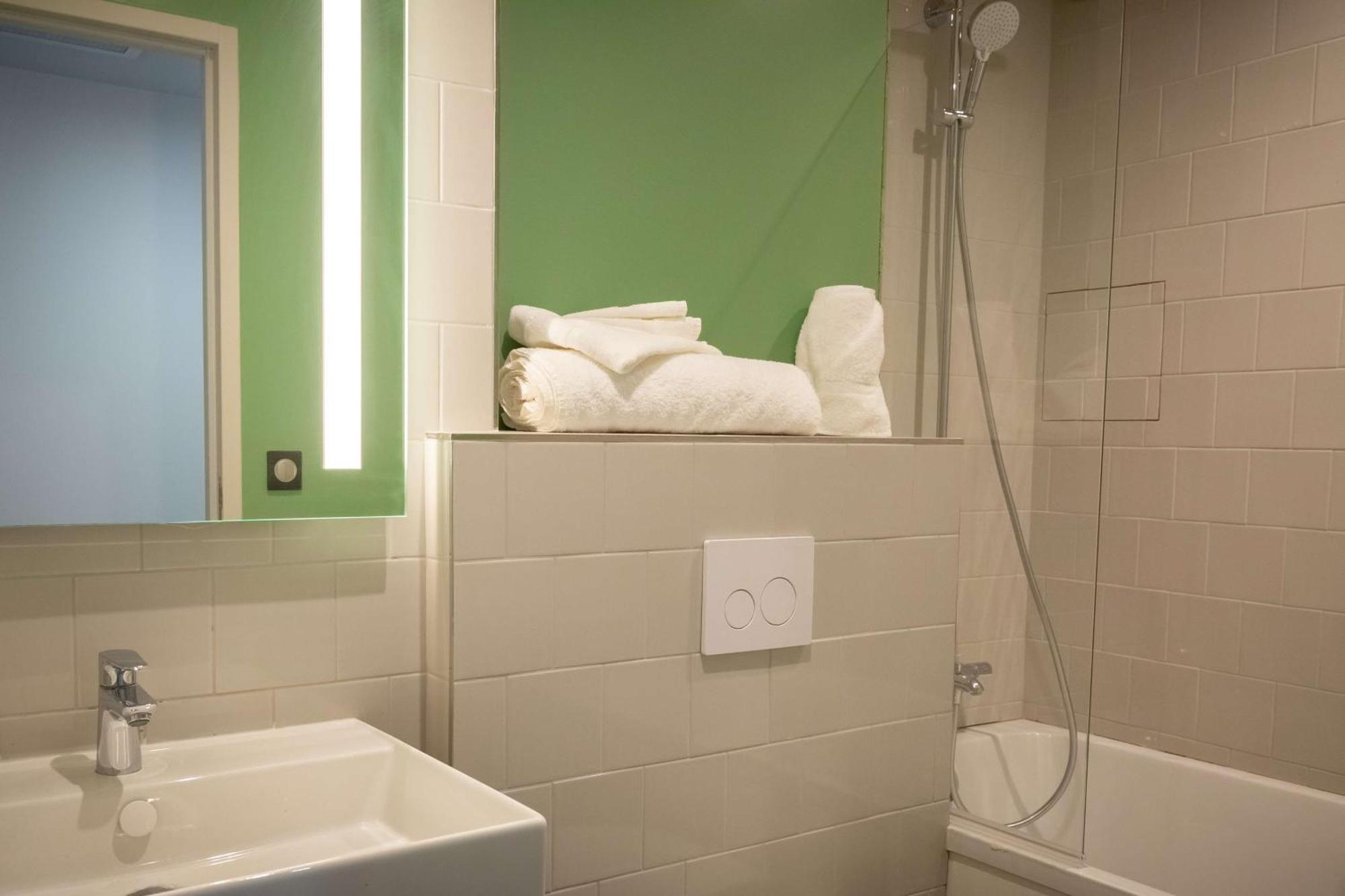Best Western 11Bauer Paris Saint-Ouen Экстерьер фото